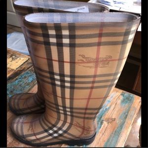 Women’s Burberry Haymarket Rainbots